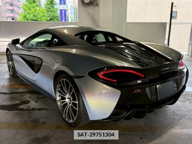 McLaren 570S 2017-09 7805806-6