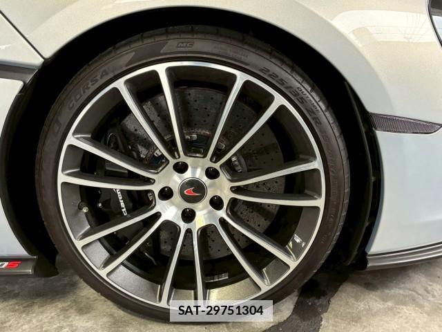 McLaren 570S 2017-09 7805806-7