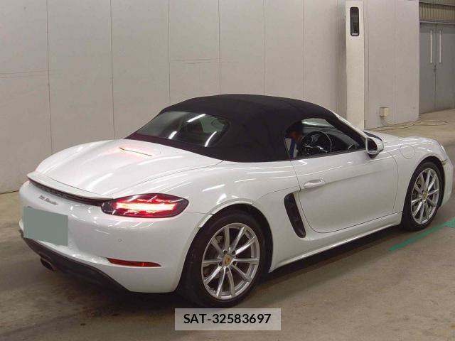 Porsche 718 Boxster 2016-08 7810961-1