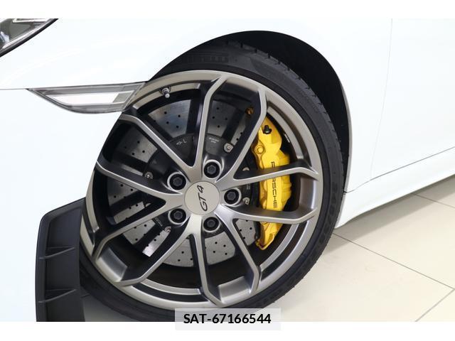 Porsche 718 Cayman 2020-04 7809309-11
