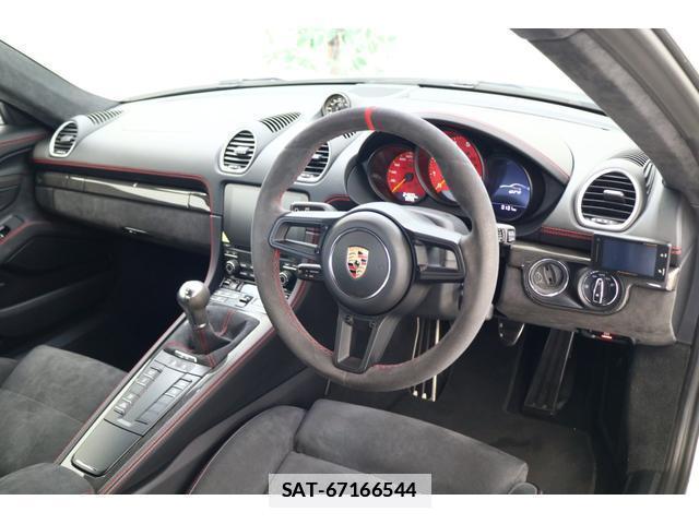 Porsche 718 Cayman 2020-04 7809309-4
