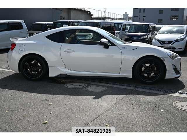 Toyota 86 2015-06 7796587-9