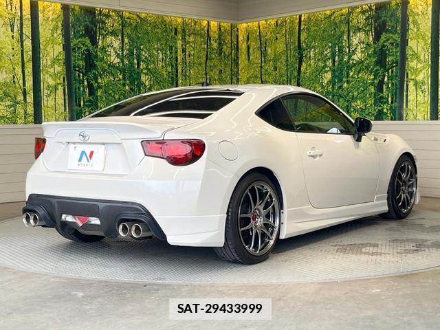 Toyota 86 2013-11 7799448-16