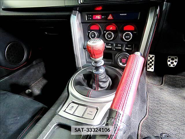 Toyota 86 2012-06 7802843-16
