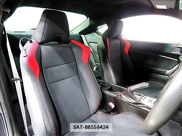 Toyota 86 2014-06 7802848-11