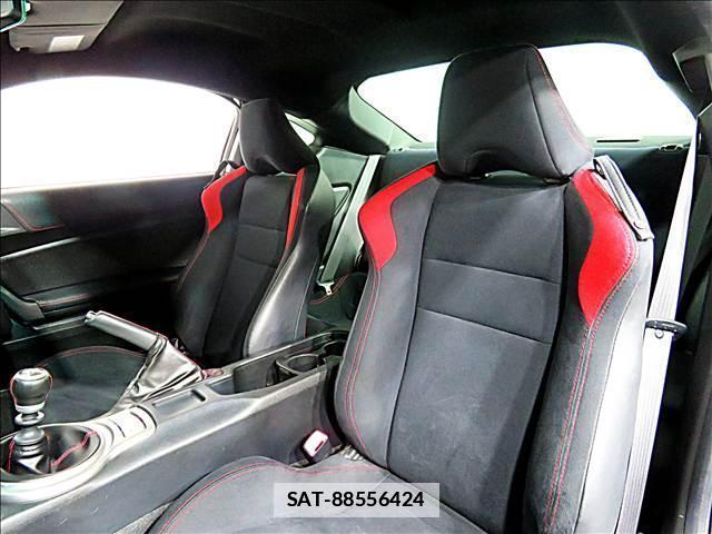 Toyota 86 2014-06 7802848-13