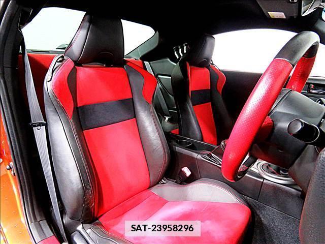Toyota 86 2012-12 7802851-11