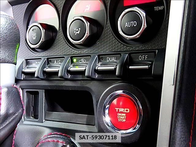 Toyota 86 2013-11 7802856-19