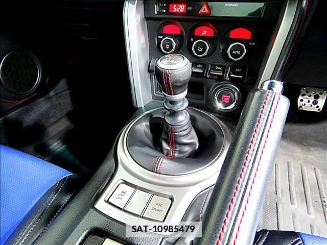 Toyota 86 2012-08 7802885-9