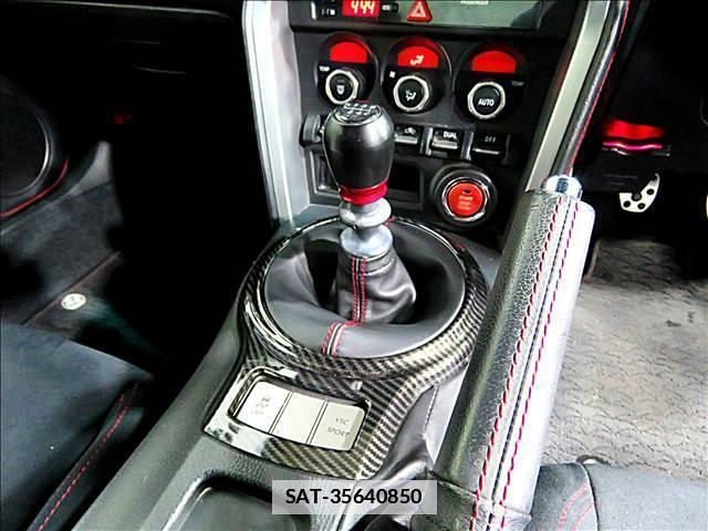 Toyota 86 2012-06 7802887-16