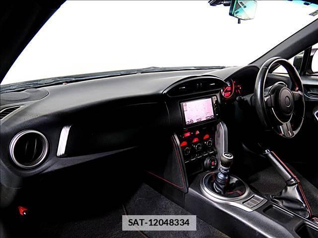Toyota 86 2012-10 7802889-18