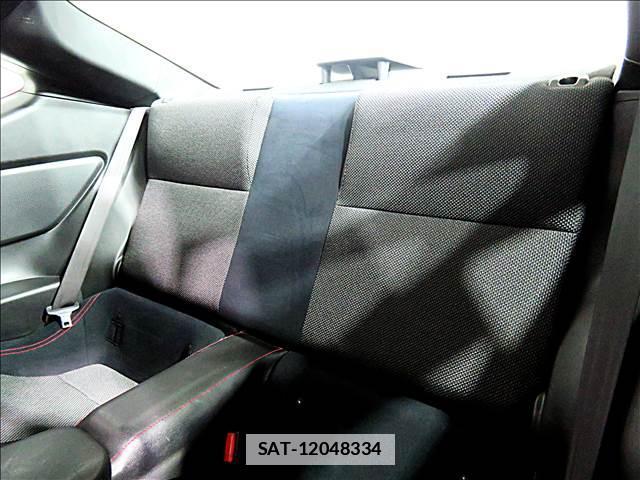 Toyota 86 2012-10 7802889-19