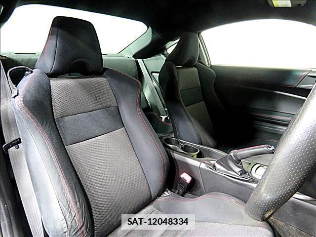 Toyota 86 2012-10 7802889-5