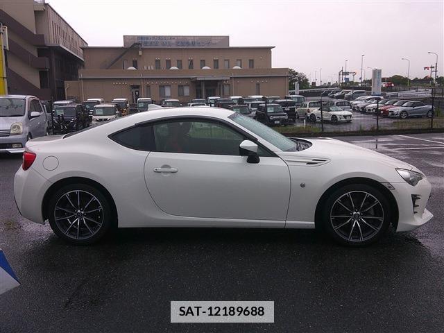 Toyota 86 2018-04 7802945-4