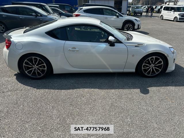 Toyota 86 2017-02 7803503-4