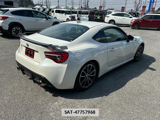 Toyota 86 2017-02 7803503-5