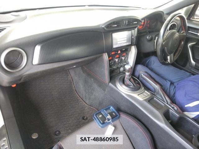 Toyota 86 2013-08 7809969-2