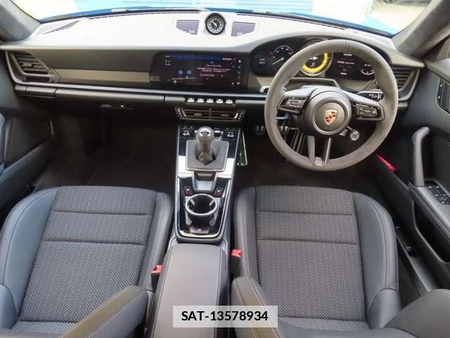 Porsche 911 2023-09 7794652-1