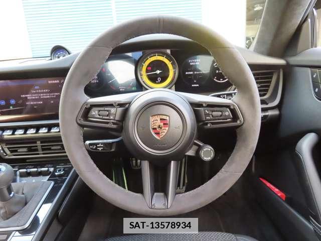 Porsche 911 2023-09 7794652-2