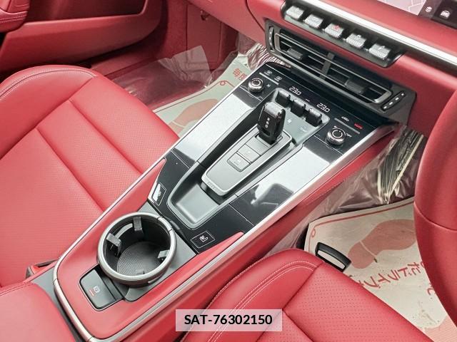 Porsche 911 2023-08 7797014-15