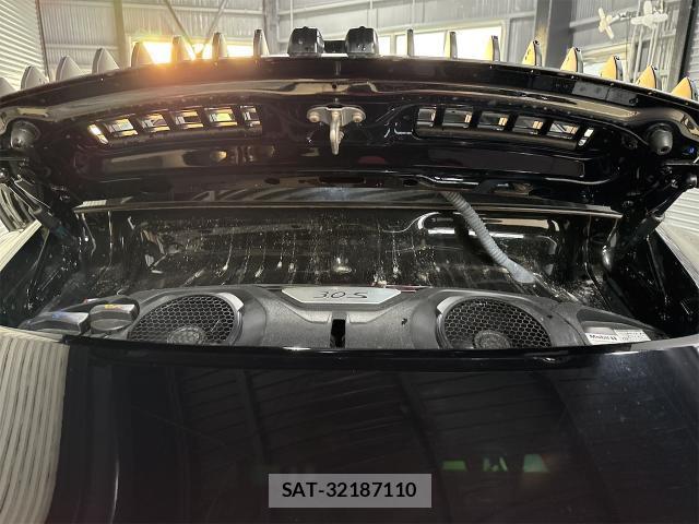 Porsche 911 2022-02 7797773-4