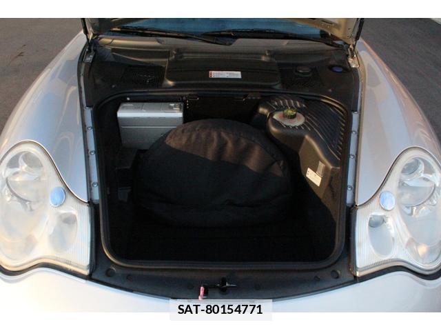 Porsche 911 2002-10 7799684-12