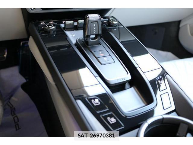 Porsche 911 2024-07 7799741-15