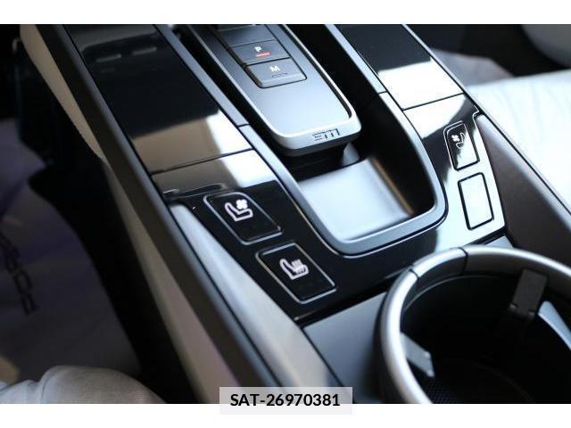 Porsche 911 2024-07 7799741-18