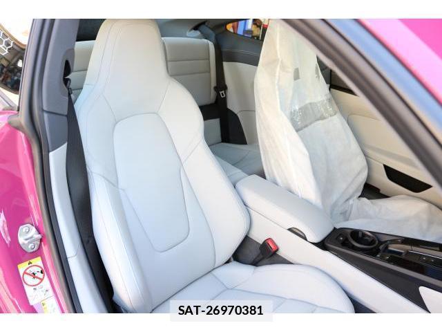 Porsche 911 2024-07 7799741-19