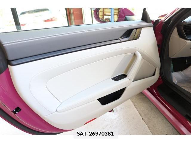 Porsche 911 2024-07 7799741-7