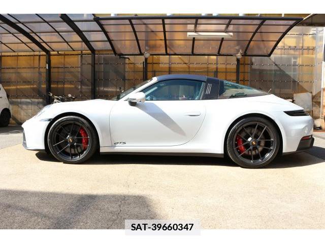 Porsche 911 2026-04 7799742-10