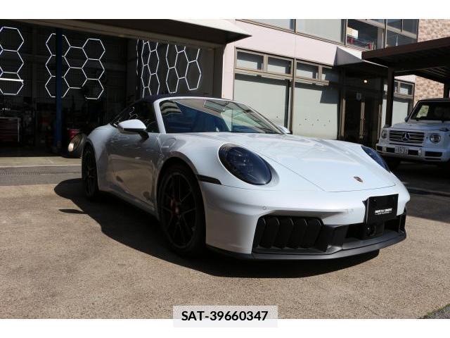Porsche 911 2026-04 7799742-11