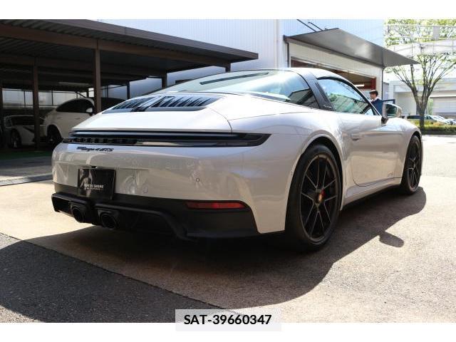 Porsche 911 2026-04 7799742-13