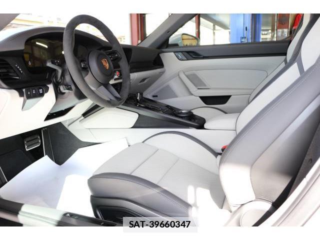 Porsche 911 2026-04 7799742-2