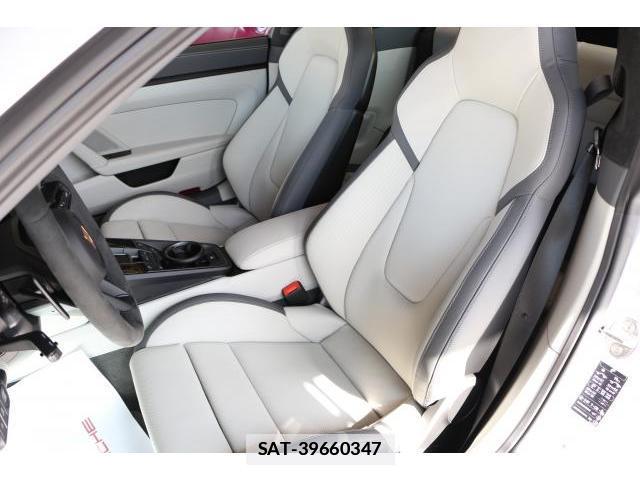 Porsche 911 2026-04 7799742-5