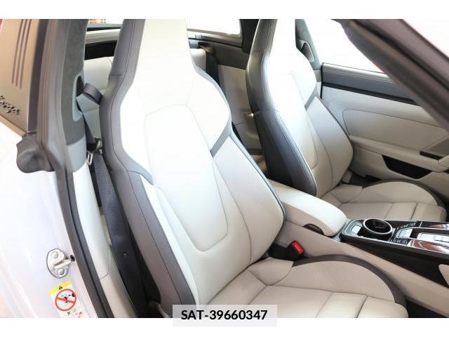 Porsche 911 2026-04 7799742-7