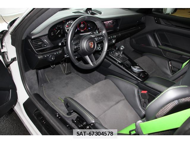 Porsche 911 2024-09 7800960-10