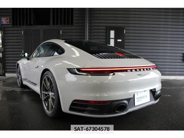 Porsche 911 2024-09 7800960-2