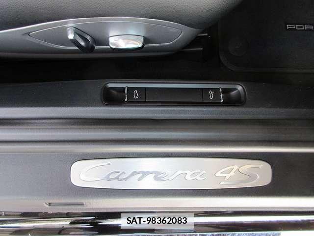 Porsche 911 2015-06 7802152-12