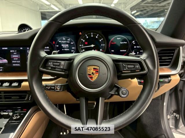 Porsche 911 2021-04 7802455-11