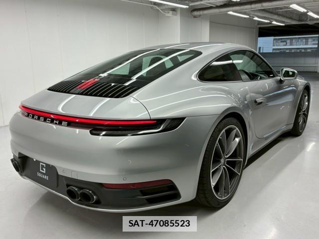 Porsche 911 2021-04 7802455-8