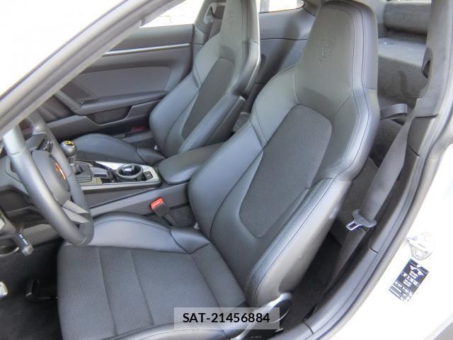 Porsche 911 2022-12 7804346-8