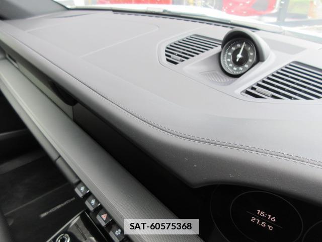 Porsche 911 2020-04 7804350-7