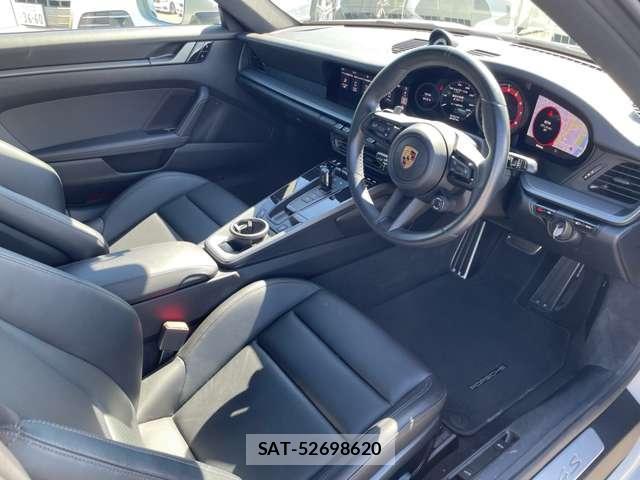 Porsche 911 2020-06 7806449-1
