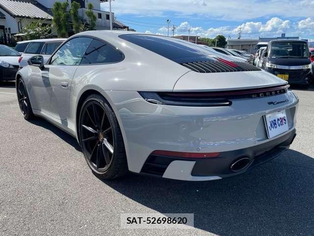 Porsche 911 2020-06 7806449-5