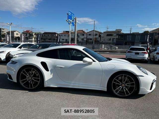 Porsche 911 2024-05 7806453-3