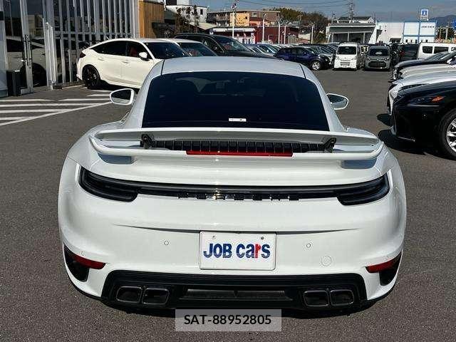 Porsche 911 2024-05 7806453-4