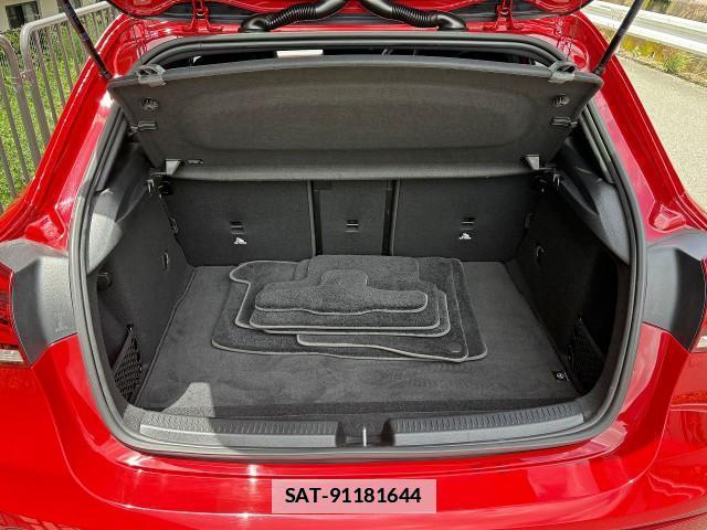 Mercedes Benz A-CLASS 2019-08 7797016-18