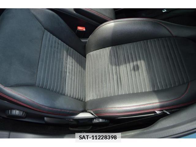Mercedes Benz A-CLASS 2015-04 7799560-13