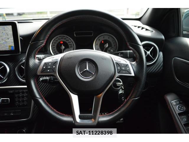 Mercedes Benz A-CLASS 2015-04 7799560-17